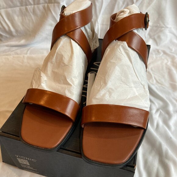 NIB Vionic T-Strap Sandal W11 - Picture 2 of 7